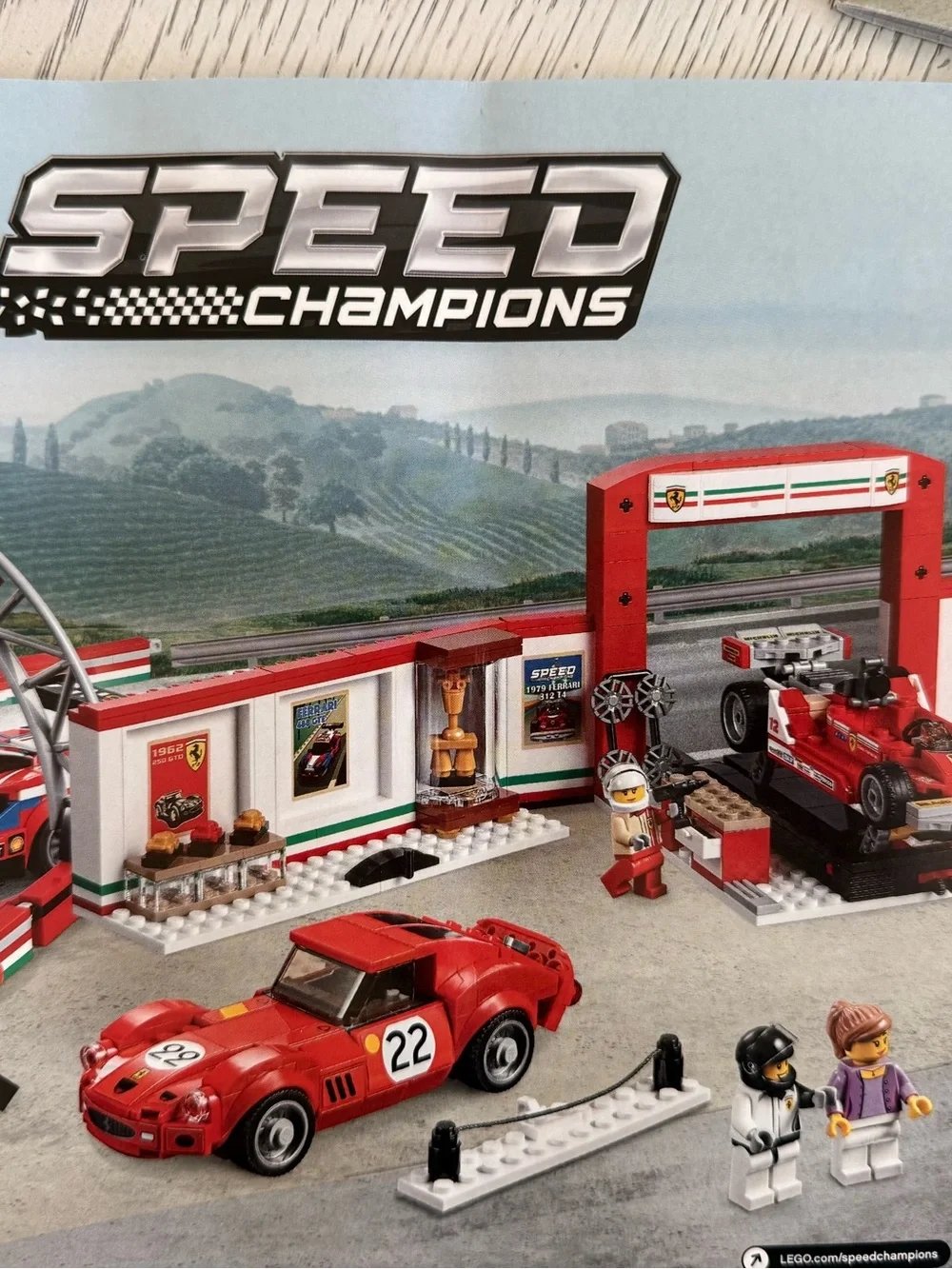 LEGO Speed Champions Ferrari Ultimate Garage 75889